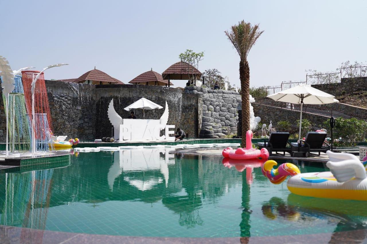 The Ananta Udaipur Hotel Exterior foto